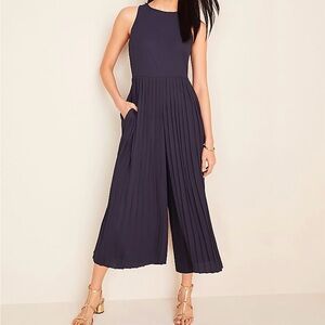 Ann Taylor Women’s Navy Blue Wide Leg Pleated Jumpsuit With Pockets Size 10